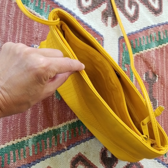 Vintage Yellow Leather Shoulder Bag Clutch Purse - Picture 6 of 8